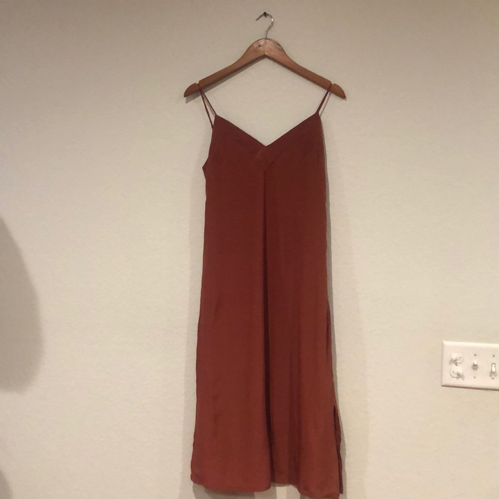 Cuyana silk dress in Crimson color